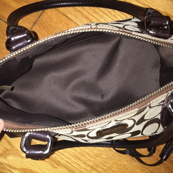 Classic Coach Handbag - Picture 3 of 5